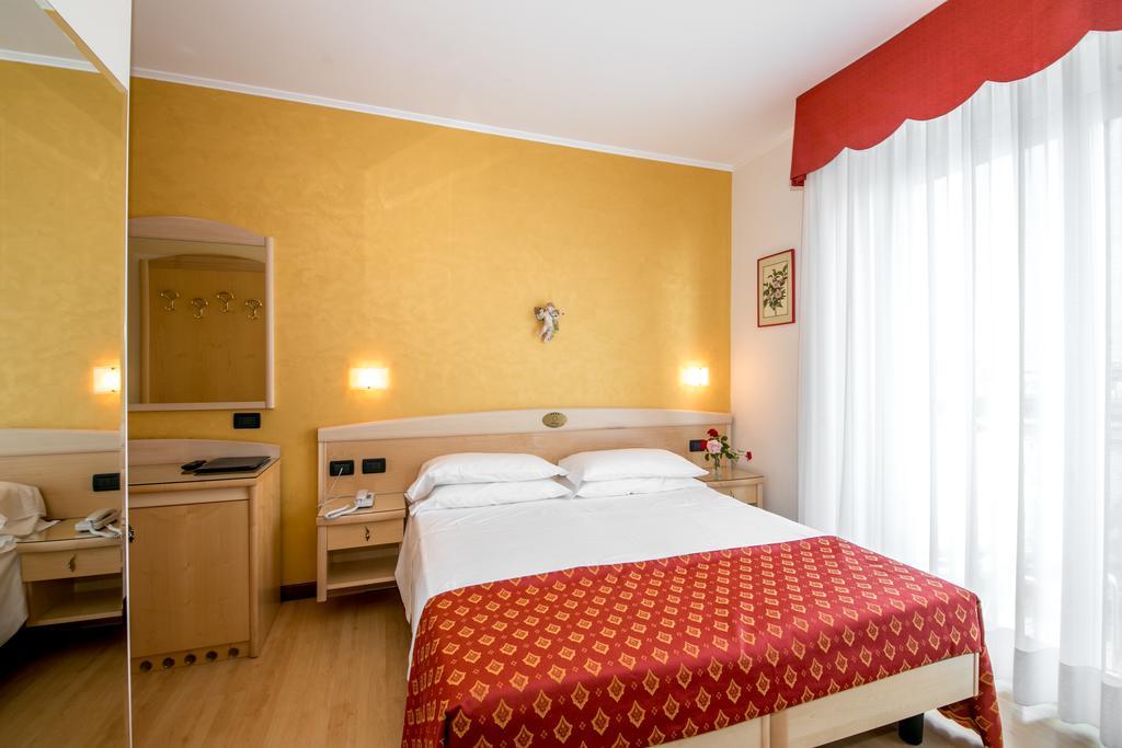 Hotel Helios Lido di Jesolo Eksteriør bilde