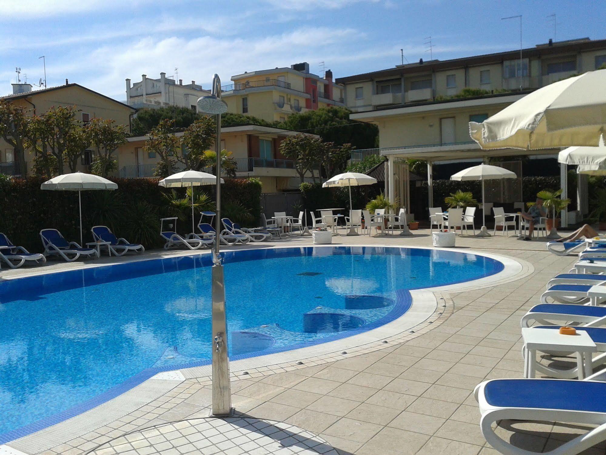 Hotel Helios Lido di Jesolo Eksteriør bilde