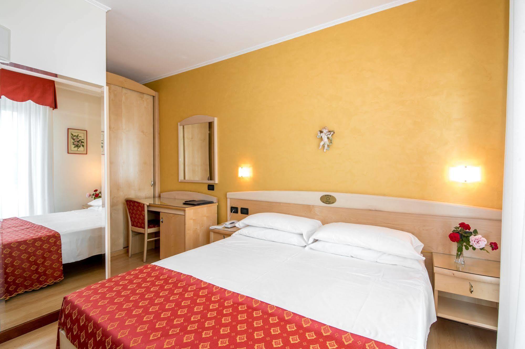 Hotel Helios Lido di Jesolo Eksteriør bilde