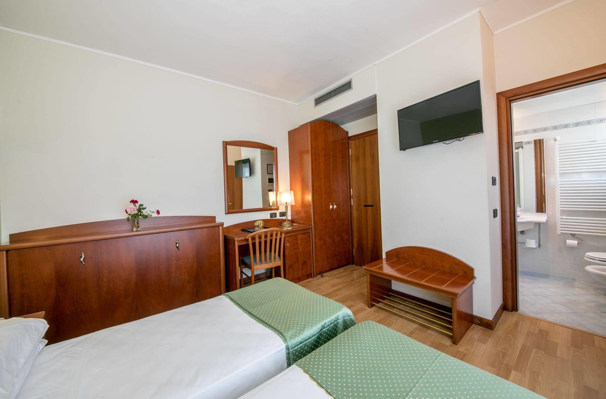 Hotel Helios Lido di Jesolo Eksteriør bilde