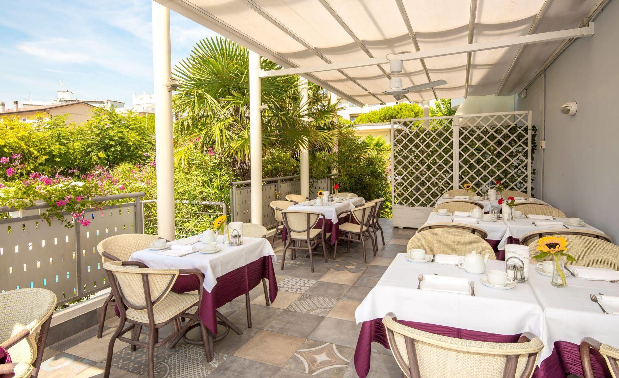 Hotel Helios Lido di Jesolo Eksteriør bilde