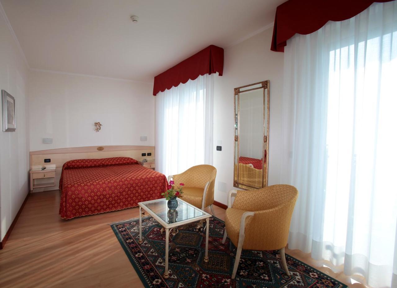 Hotel Helios Lido di Jesolo Eksteriør bilde